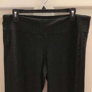 NWOT black yoga pants size XL